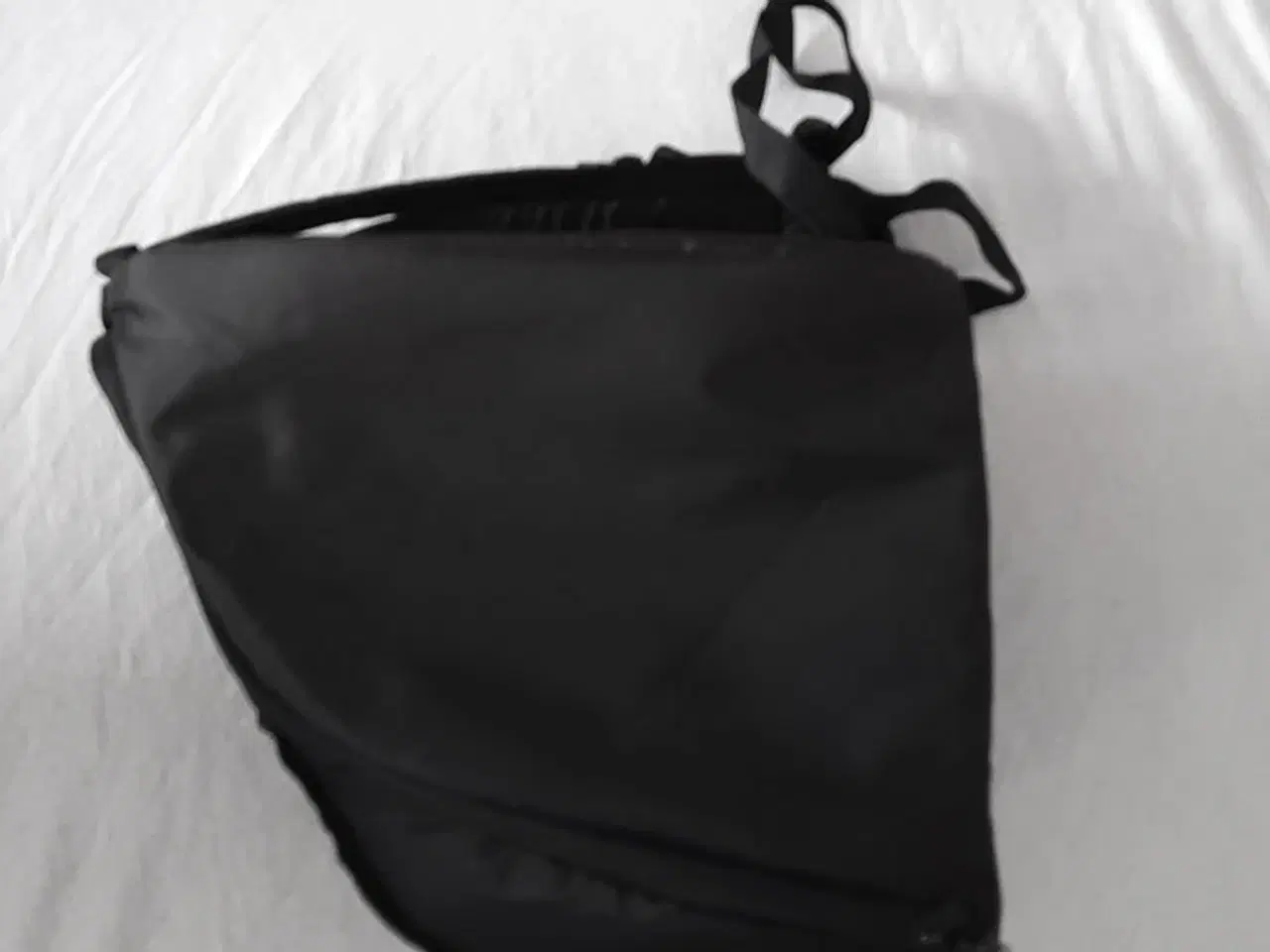 Billede 2 - RYGSÆK TIL MC HJELM.