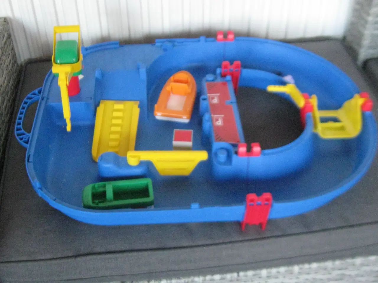 Billede 1 - Aqua. Leg med vand