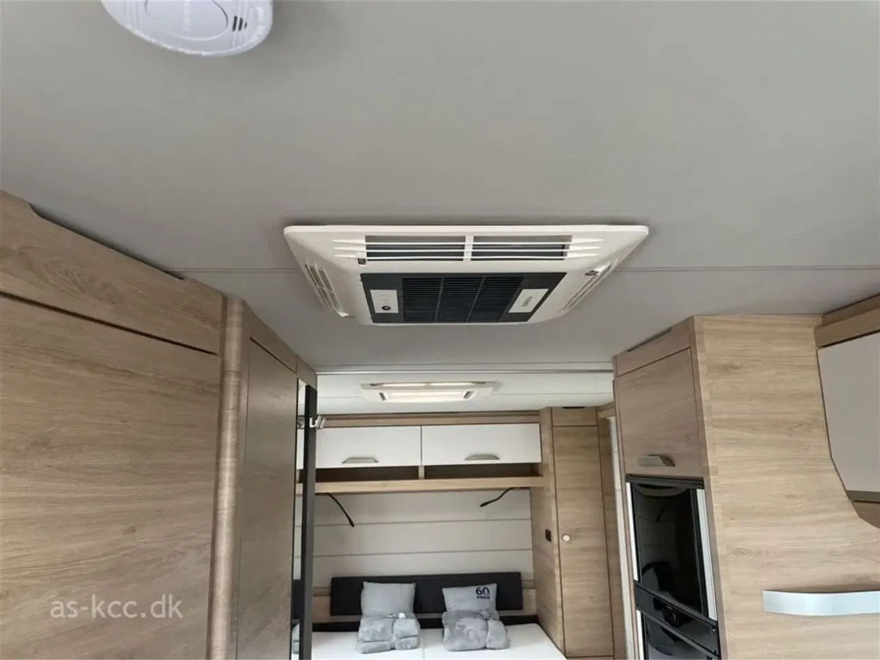 Billede 7 - 2024 - Knaus Südwind 650 UX 60 YEARS   Knaus Sudwind 650 UX  60 Years  Alde Centralvarme
