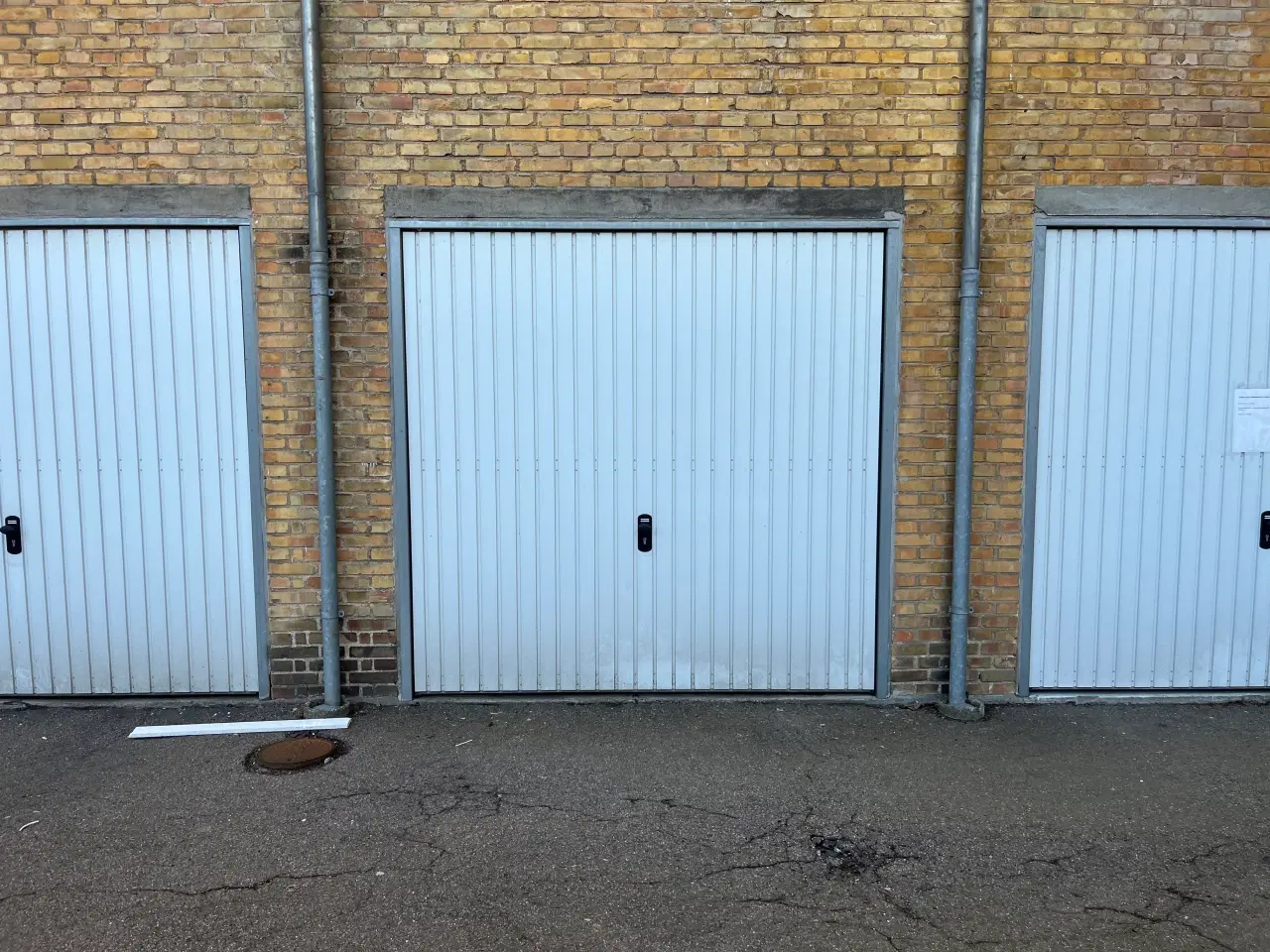 Billede 1 - Garage nær KB Hallens station til leje