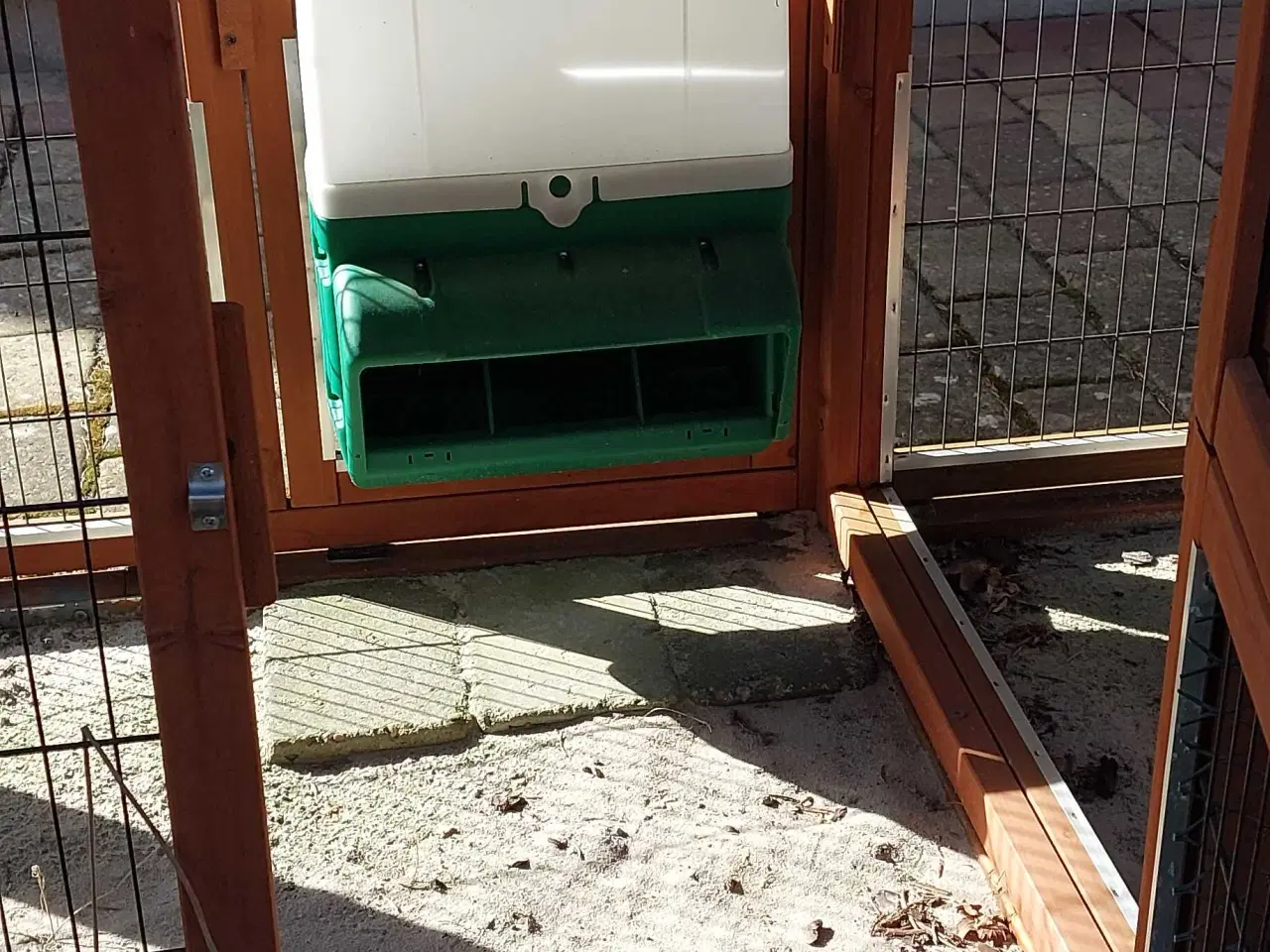 Billede 5 - Hønsehus -gård m. alt tilbehør sælges