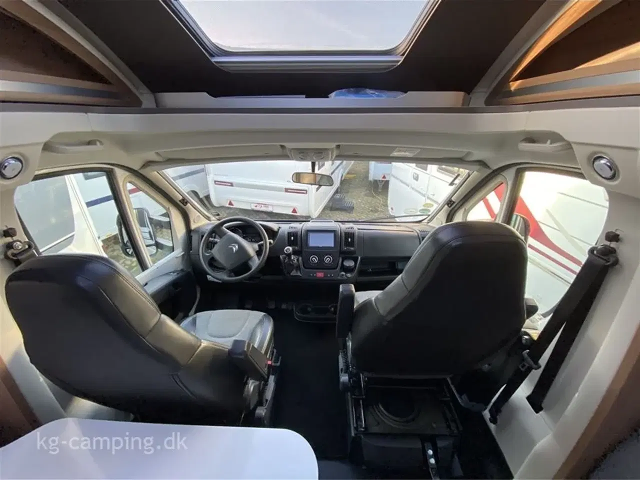 Billede 10 - 2020 - Adria Coral AXESS 670 SL VELHOLDT Adria Coral Axcess 67 SL