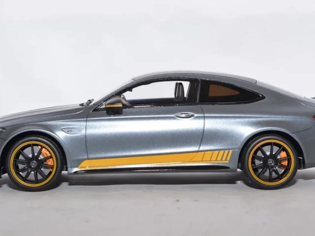 Billede 3 - 1:18 Mercedes C63S AMG Coupe Edition 1 Ekstrem Sjæ