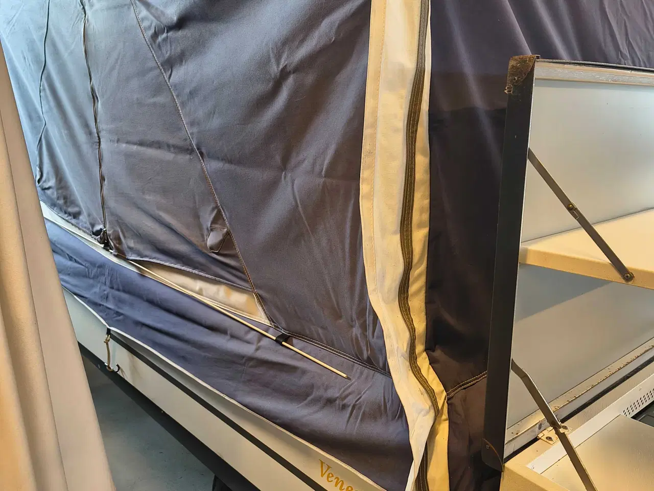 Billede 2 - Combi-camp Venezia med front box