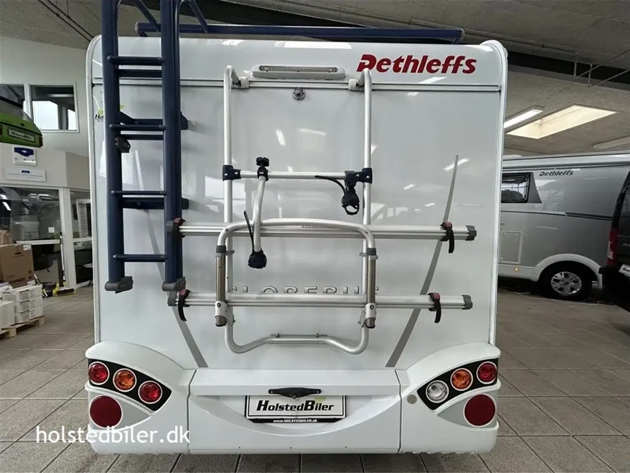 Billede 20 - 2009 - Dethleffs Globebus T001   Velholdt med dobbeltseng.