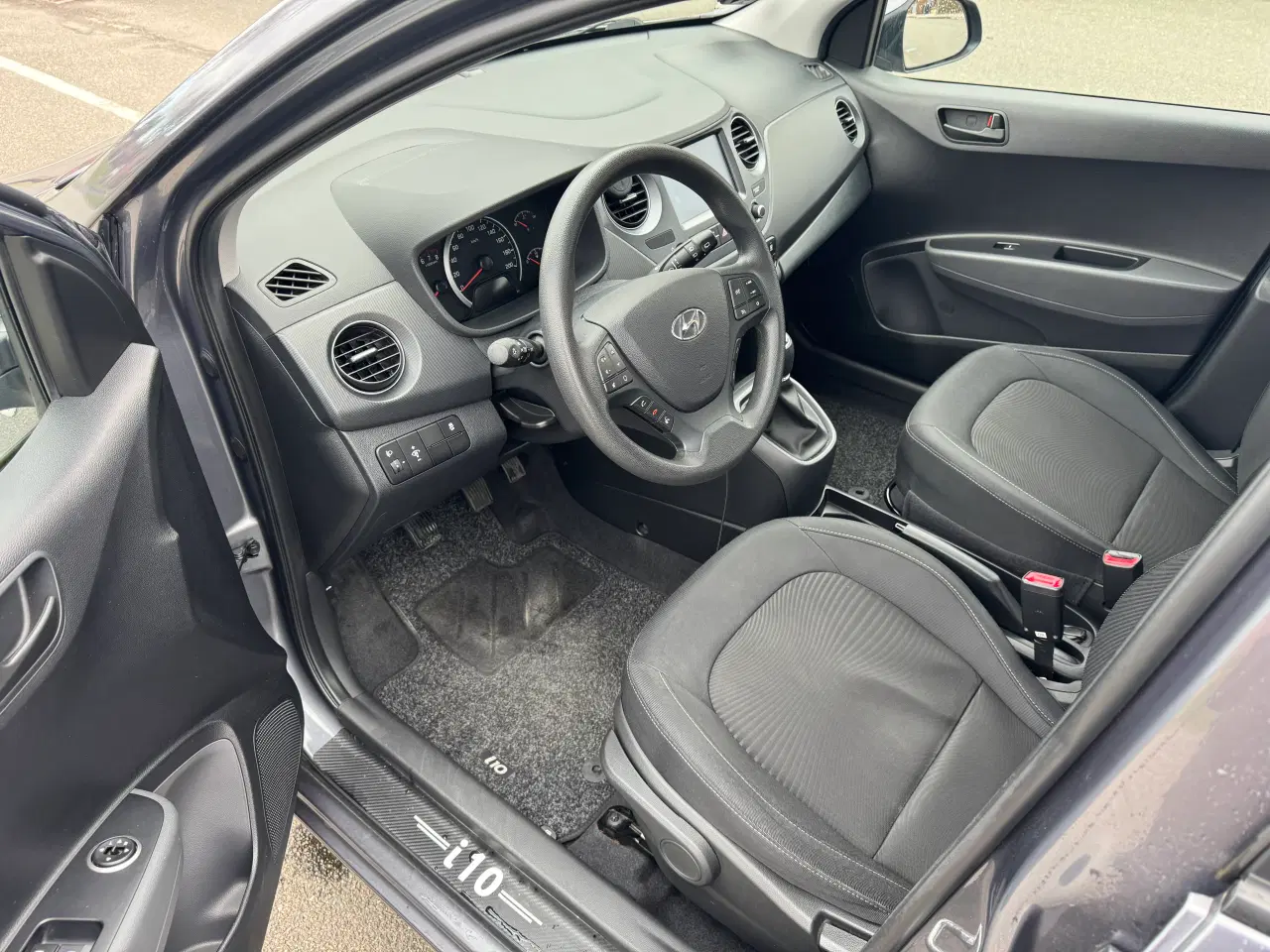 Billede 9 - Økonomisk bil til by eller pendler