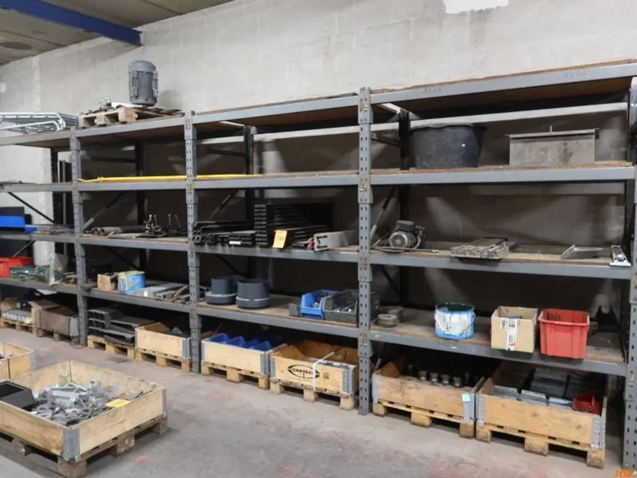 Billede 1 - INDHOLD I PALLER