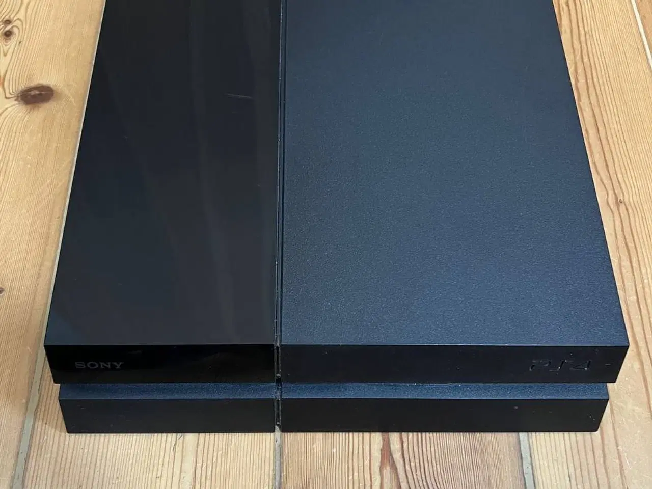 Billede 3 - Billig PS4 Bundle – Konsol, 4 Controllere, 2 Spil 