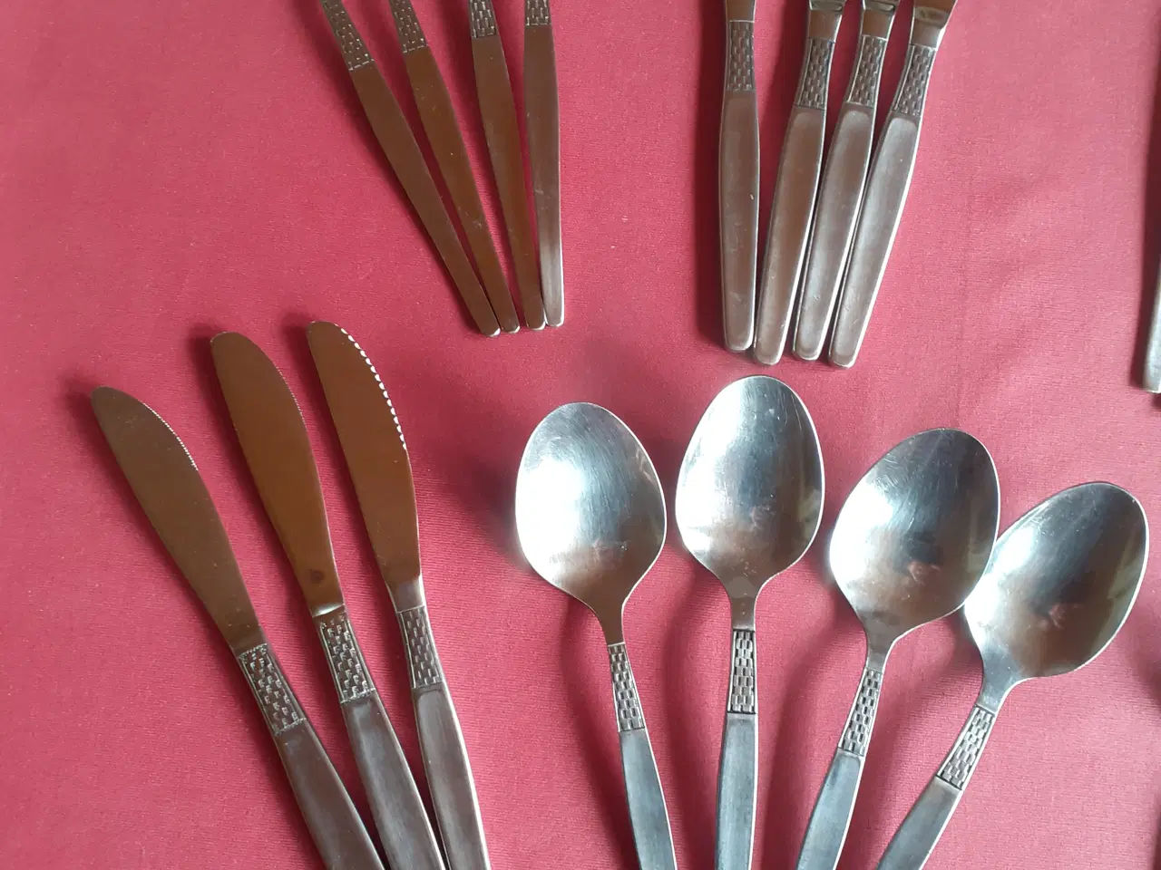 Billede 2 - Bestik - gafler, knive, skeer og teskeer - 23 dele