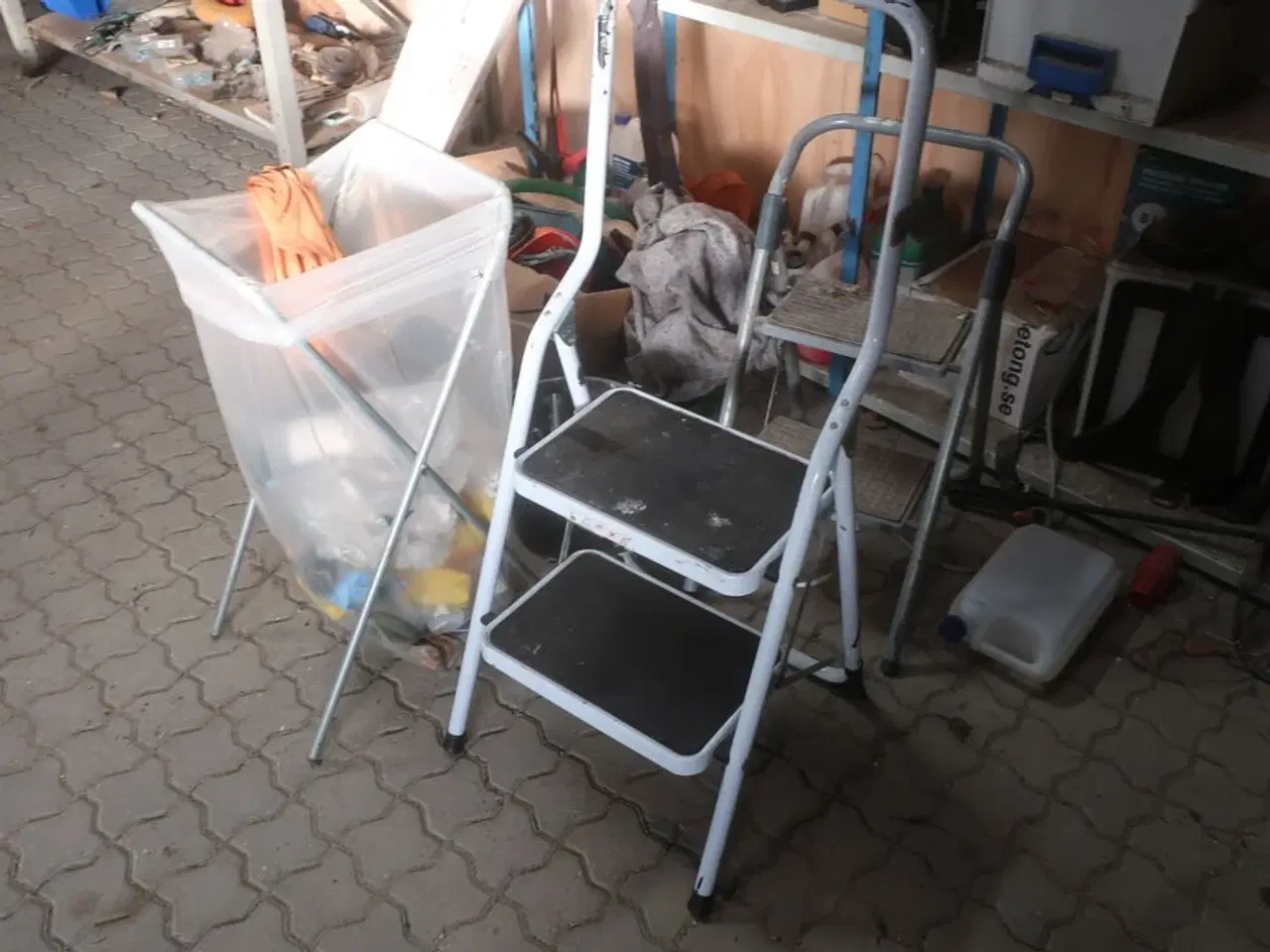 Billede 5 - Pallereol med indhold