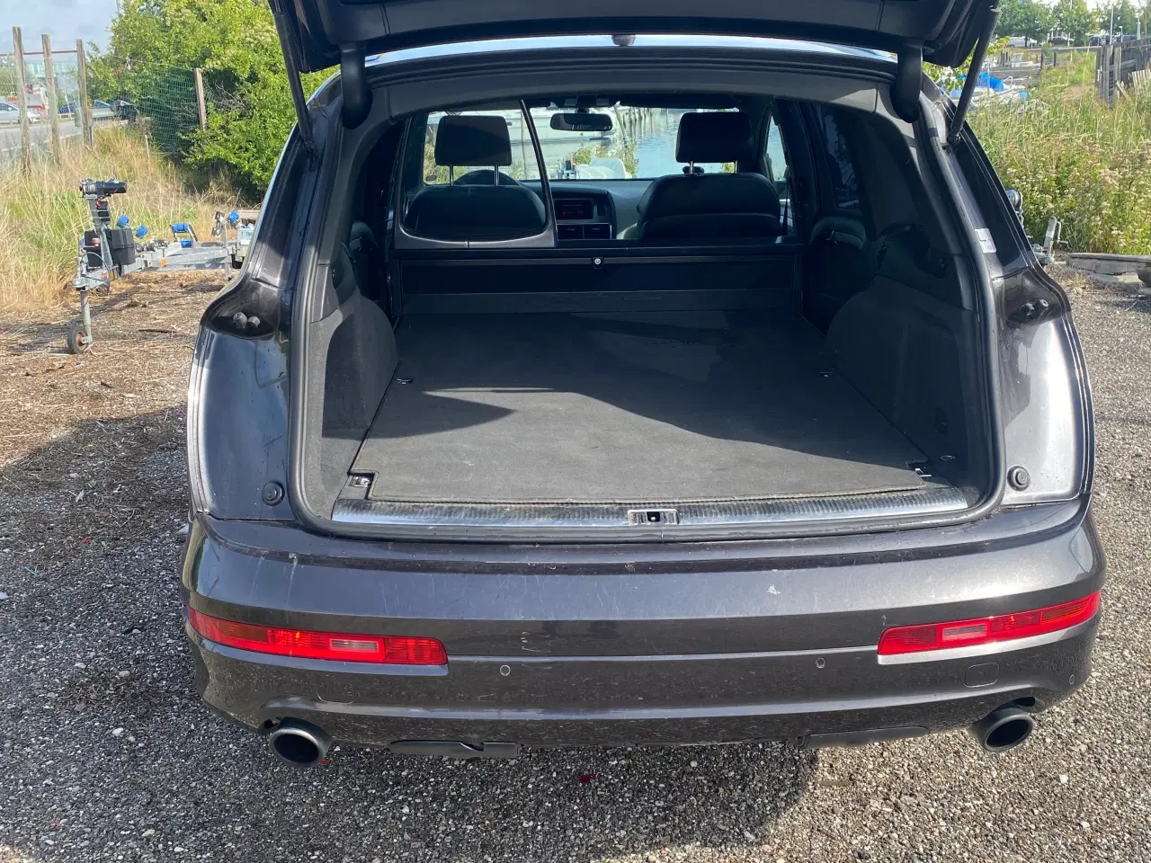 Billede 2 - AUDI Q7. SYNET 14 AUG-25. KM.T. 241. PAPEGØJEPLADE