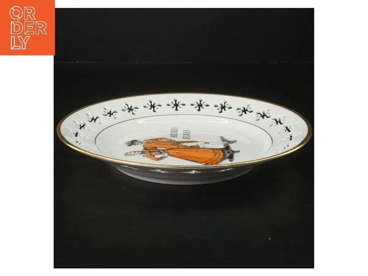 Billede 2 - Dekorativ tallerken med Hedelbo Egnen motiv fra Bing Og Grøndal (str. Ø 22 cm)