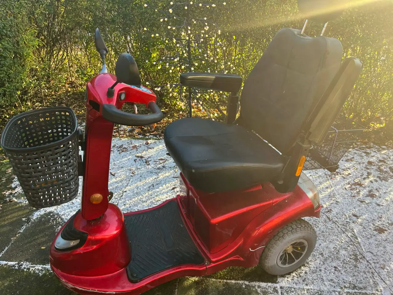 Billede 1 - Lindebjerg El scooter med lader og kørepose