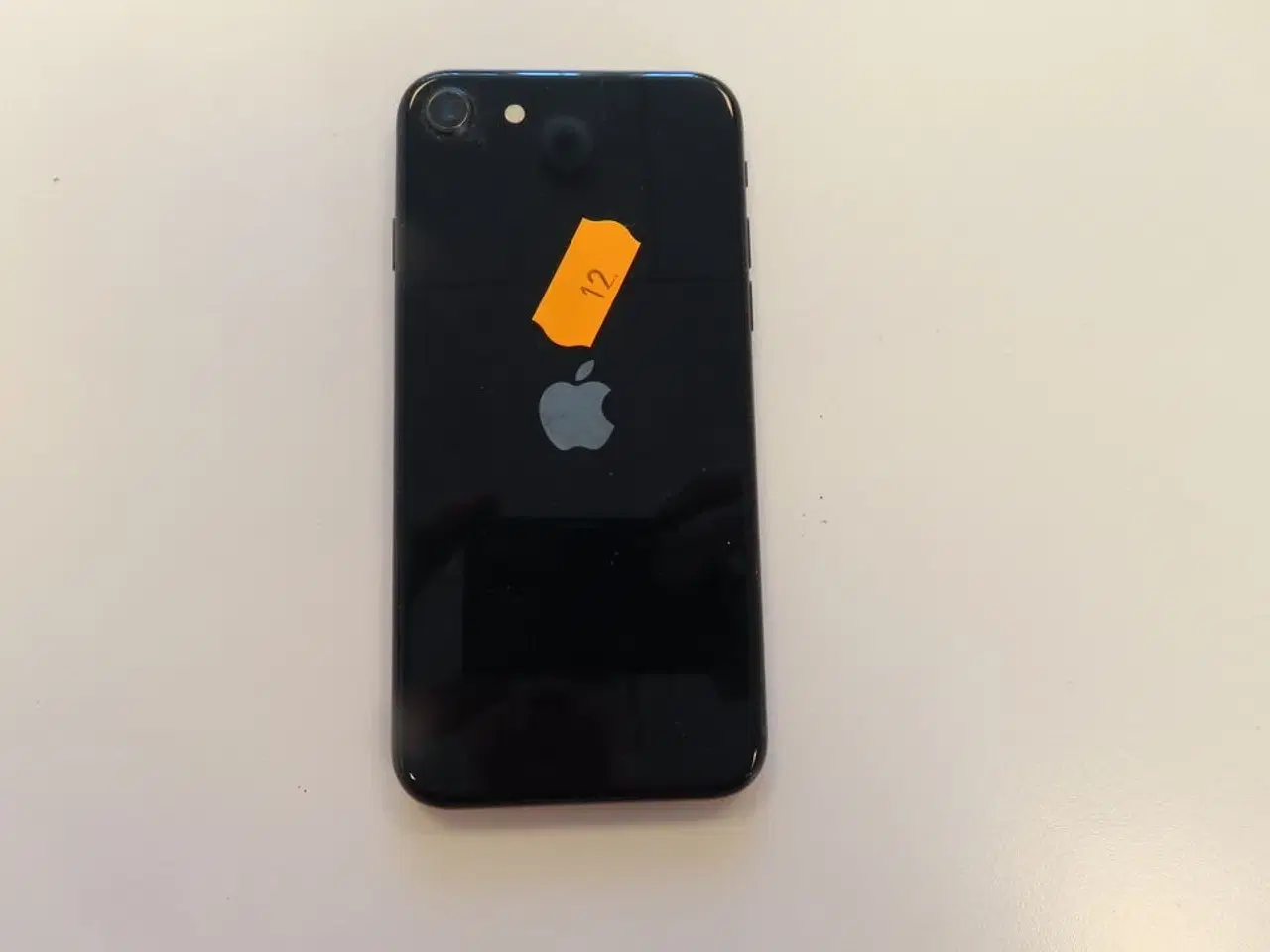 Billede 2 - Mobiltelefon APPLE Iphone SE 3. Gen - 64 GB