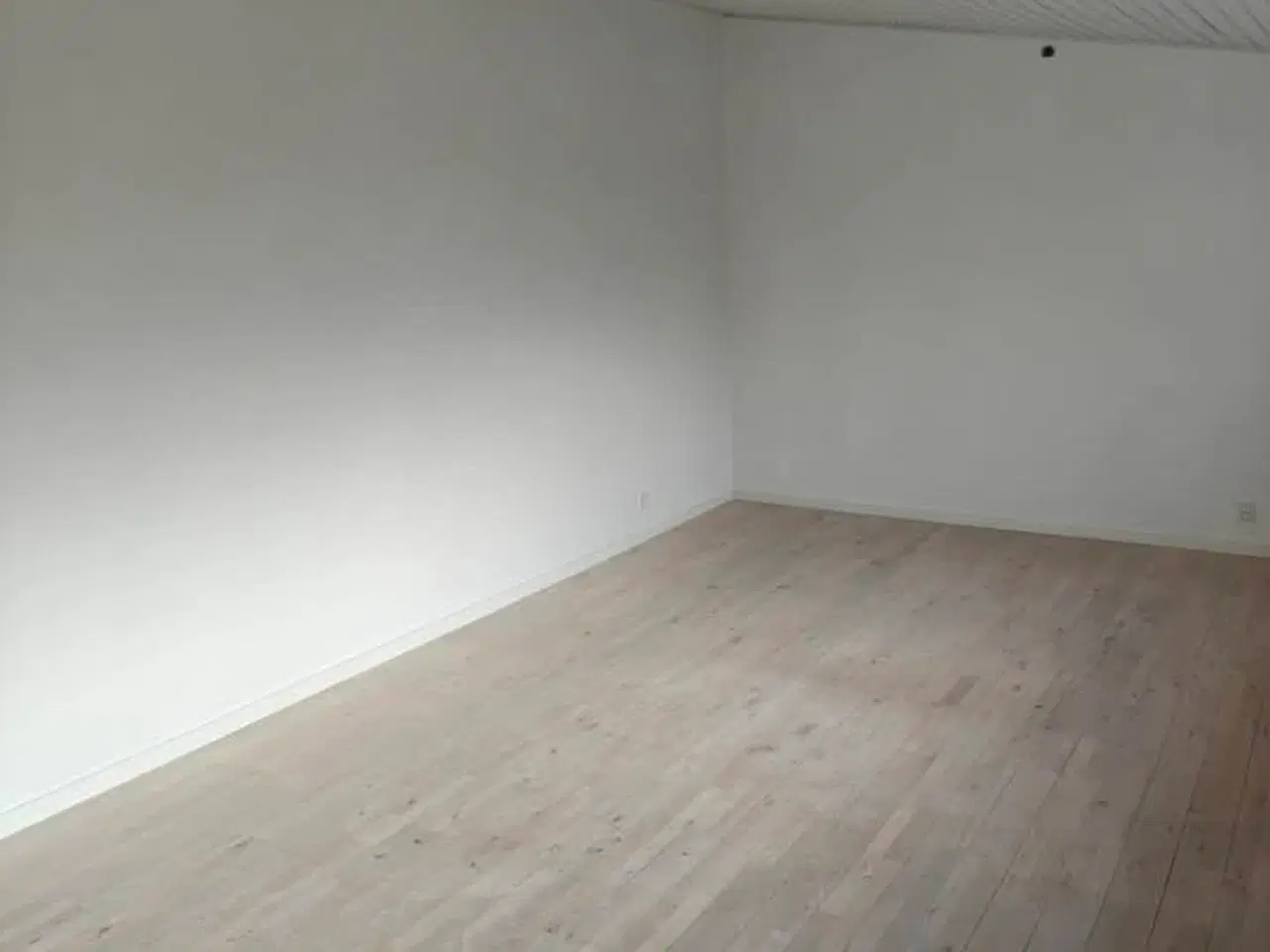 Billede 6 - Lys og rummelig andelsbolig med have (BUD MODTAGES