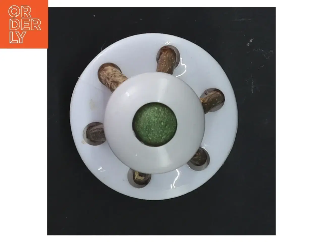 Billede 2 - Kattelegetøj med plads til kugle af kattenip (str. 11 cm)