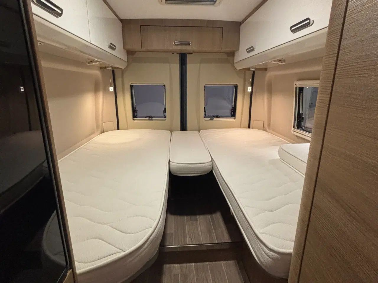 Billede 7 - Autocamper til salg - McLouis Menfys Prestige 4