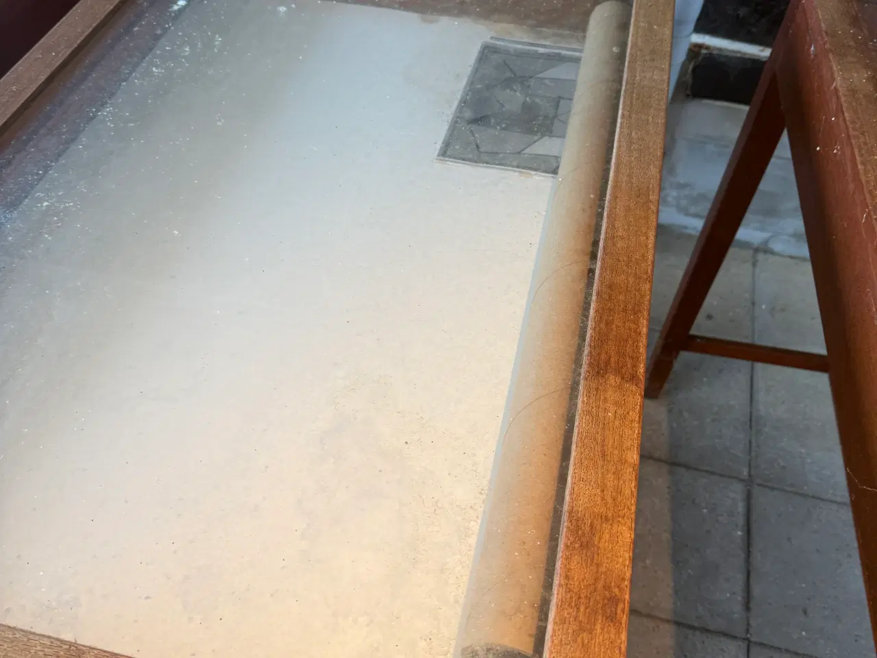 Billede 2 - Antik, træbord, glas montre, unika, vintage