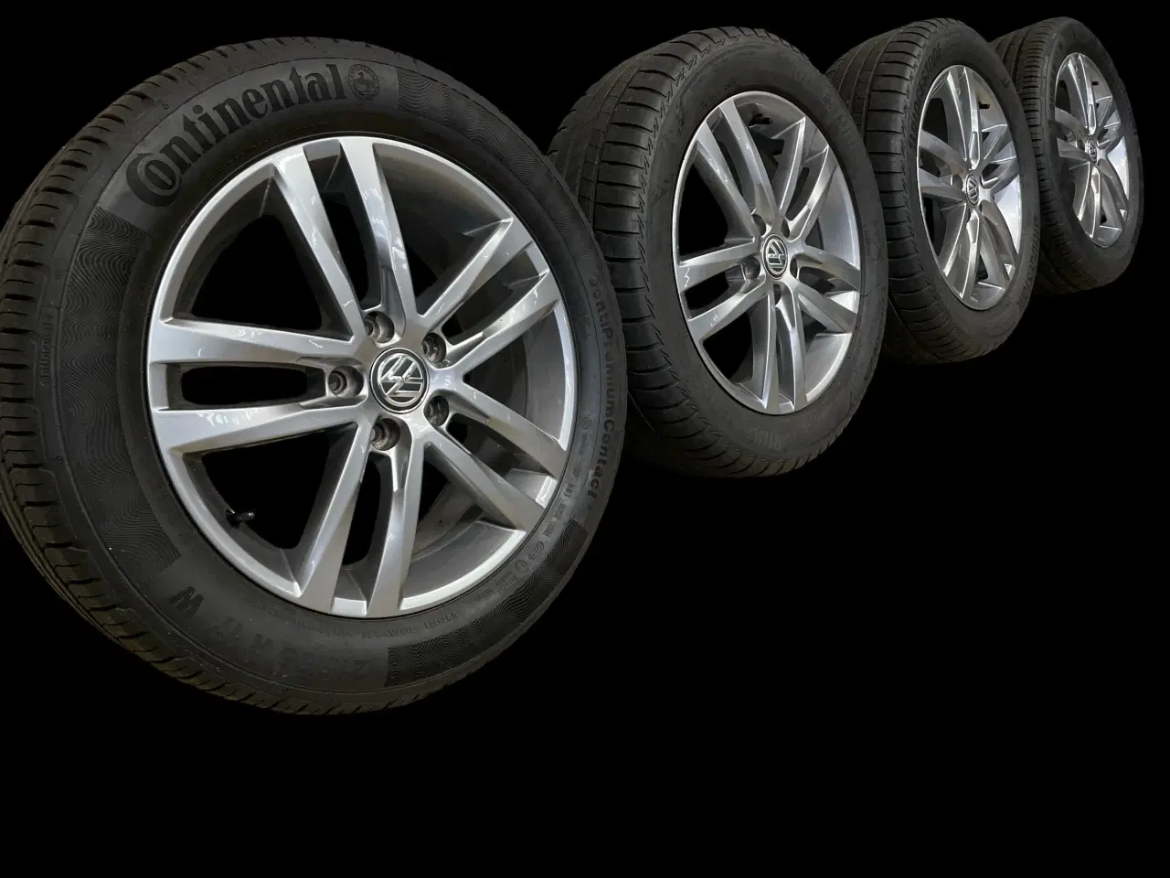 Billede 2 - 17 VW Passat 215/55r17 Ref.220 sommer