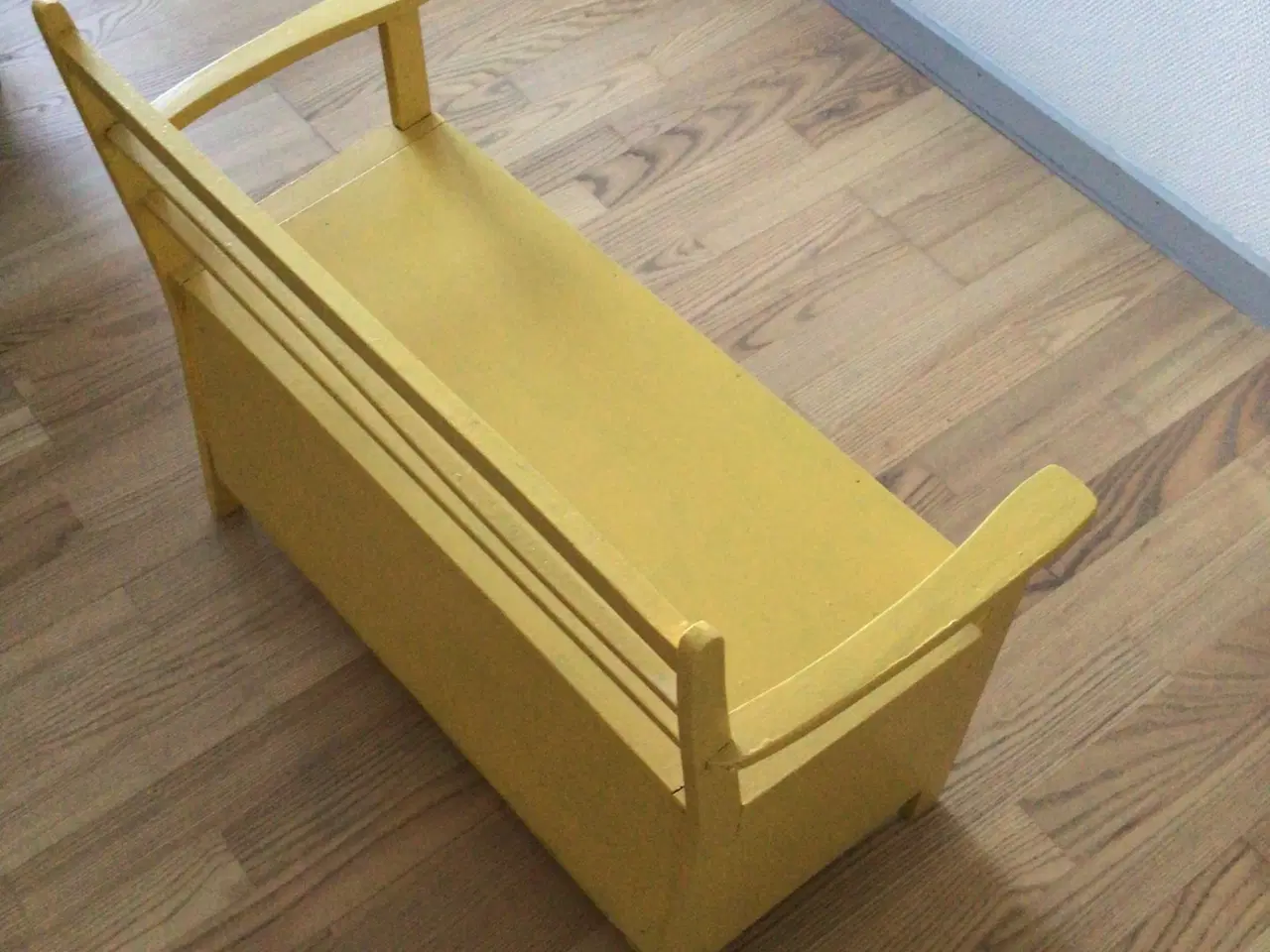 Billede 2 - Børnebænk i træ