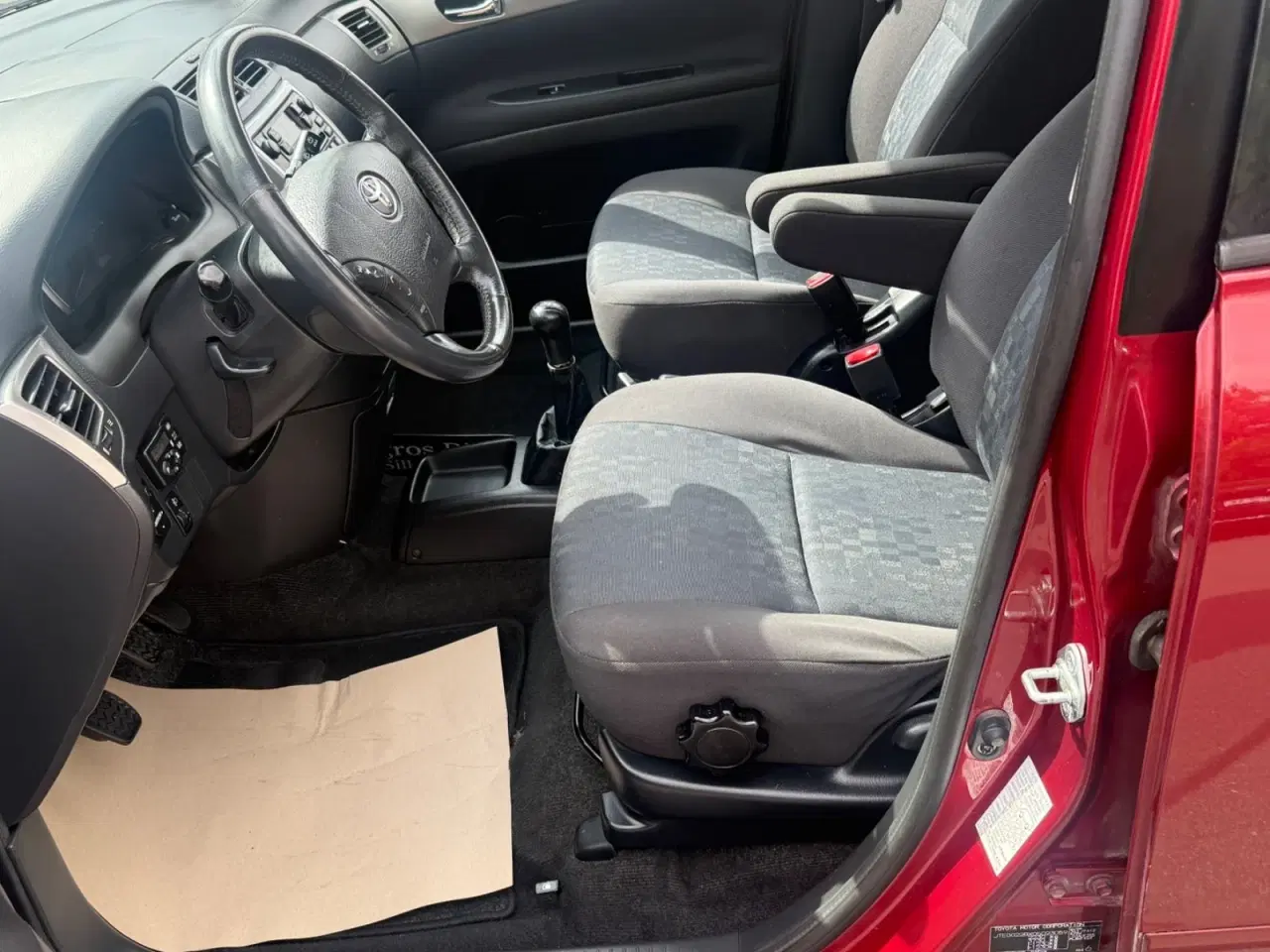 Billede 8 - Toyota Avensis Verso 2,0 D-4D 7prs