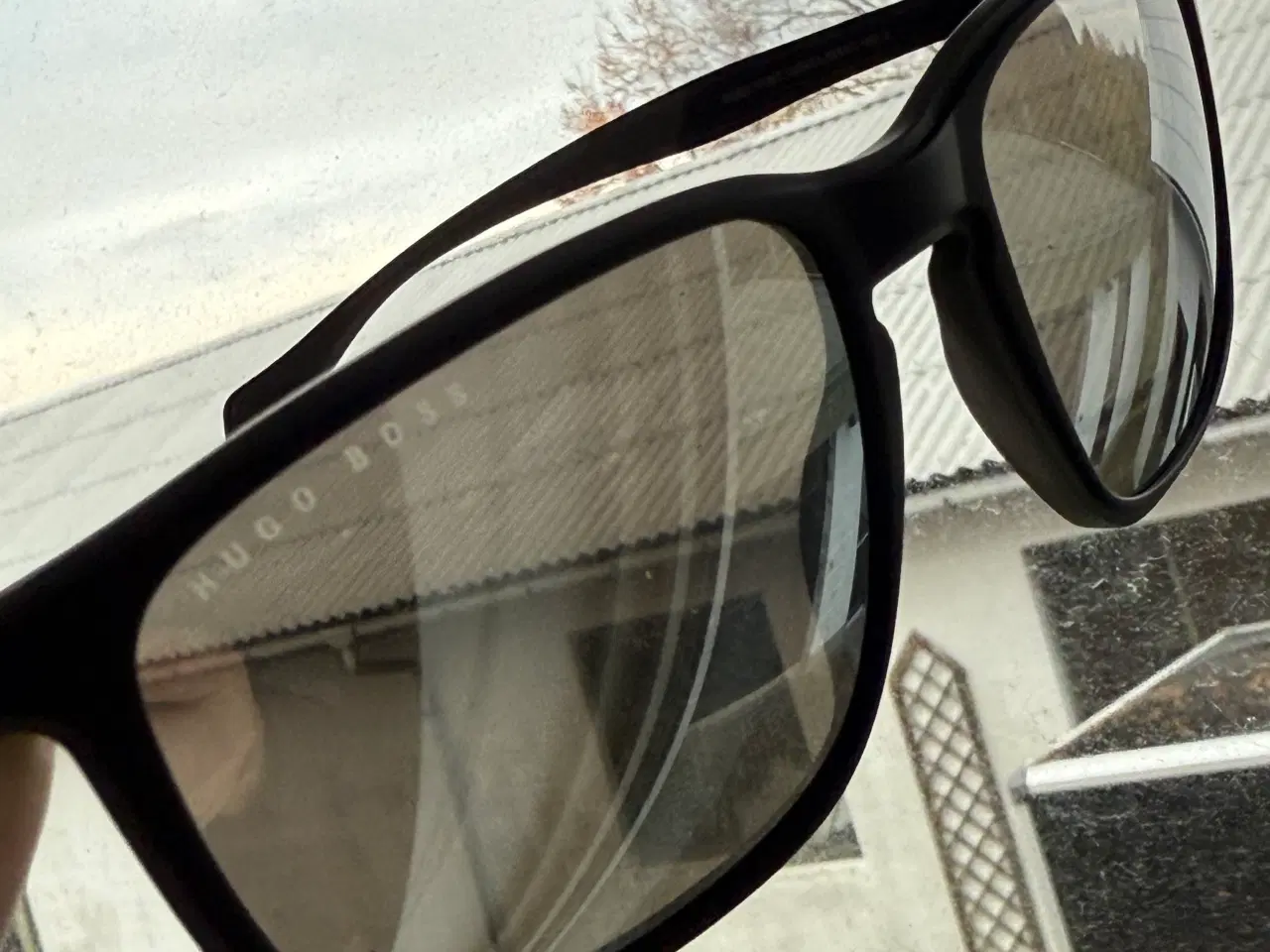 Billede 14 - Nye sort/grå Hugo Boss solbriller