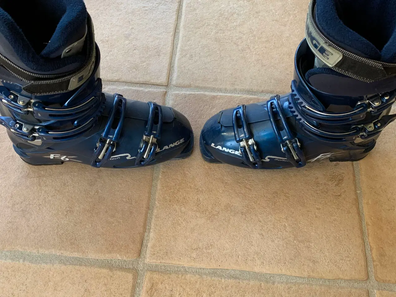 Billede 3 - Lange dame skistøvler str. 25,5 + opbevaringstaske