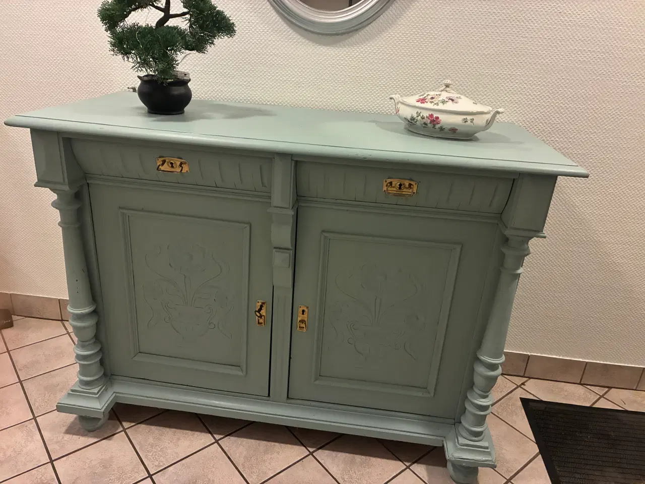 Billede 1 - Antik malet skænk 