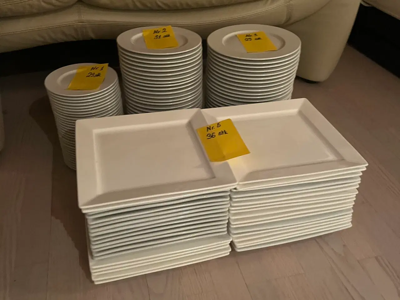 Billede 2 - Hvide flotte Tallerkner