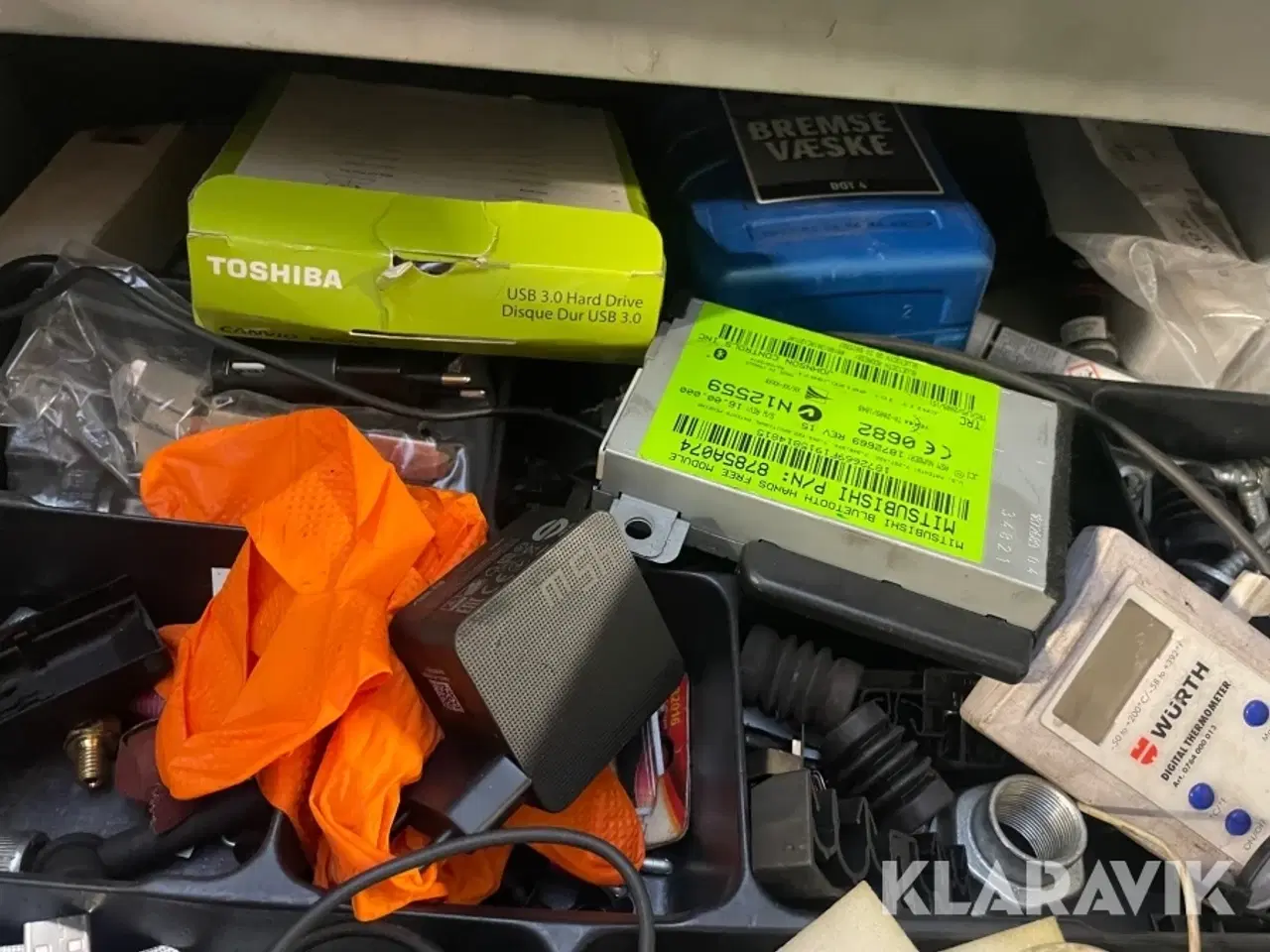 Billede 12 - Arbejdsbord på hjul med skruestik