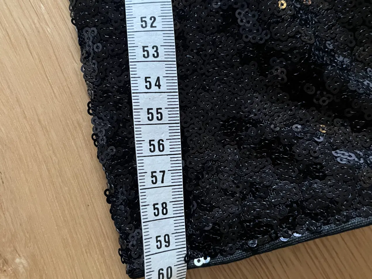 Billede 8 - Smuk paillet kjole