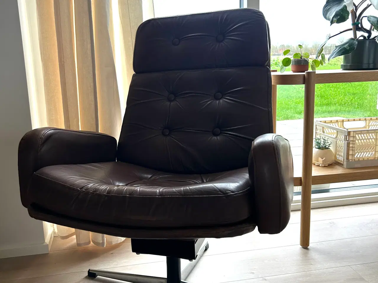 Billede 2 - Brun læder lænestol