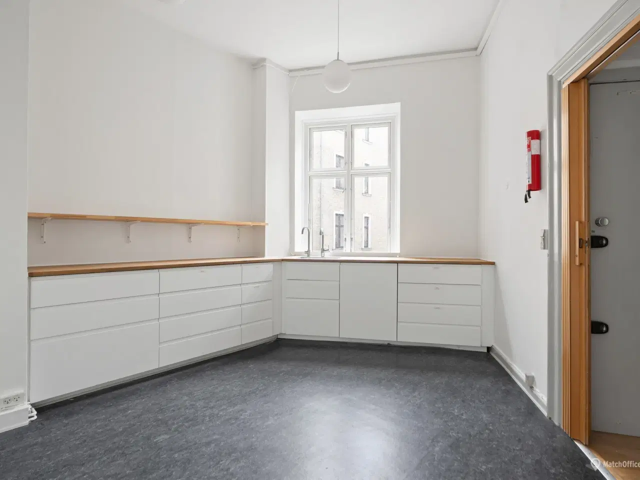 Billede 42 - Herskabeligt kontorlejemål med udsigt til Ørstedsparken