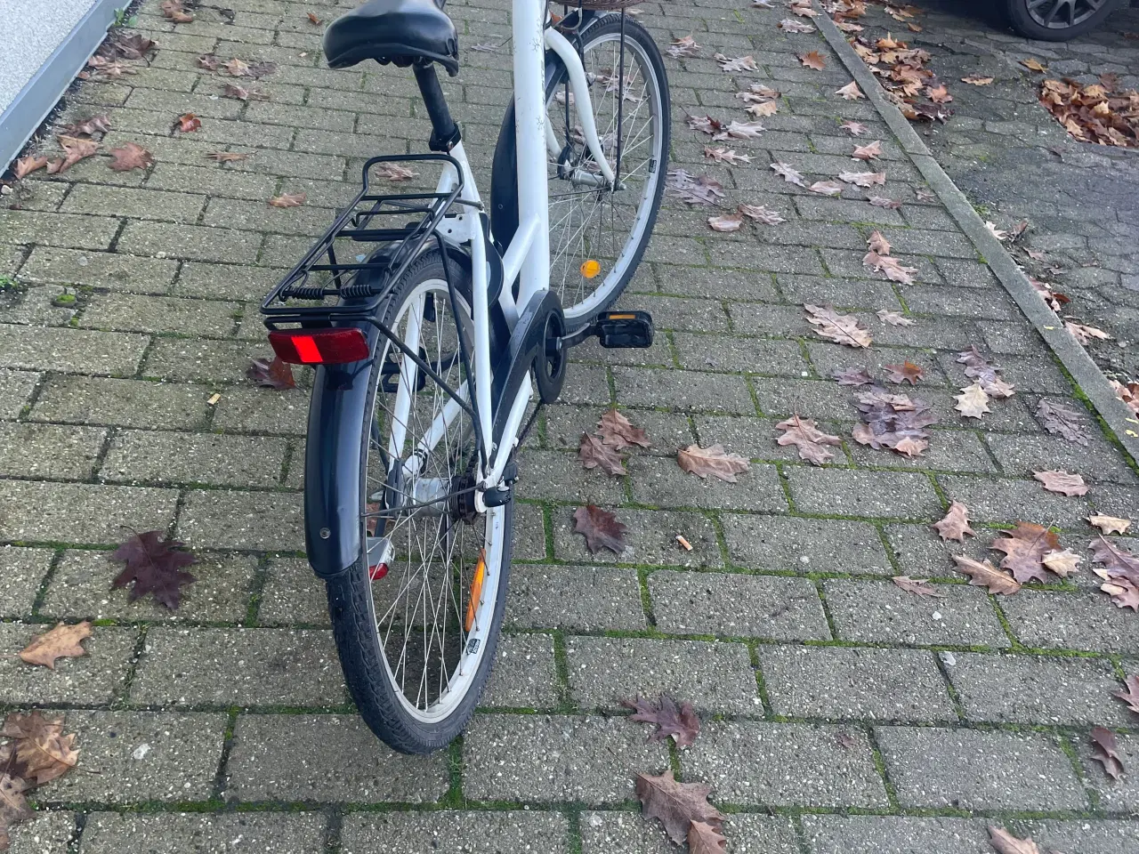 Billede 4 - Pigecykel , xzite   26 tommer ,3 gear,      