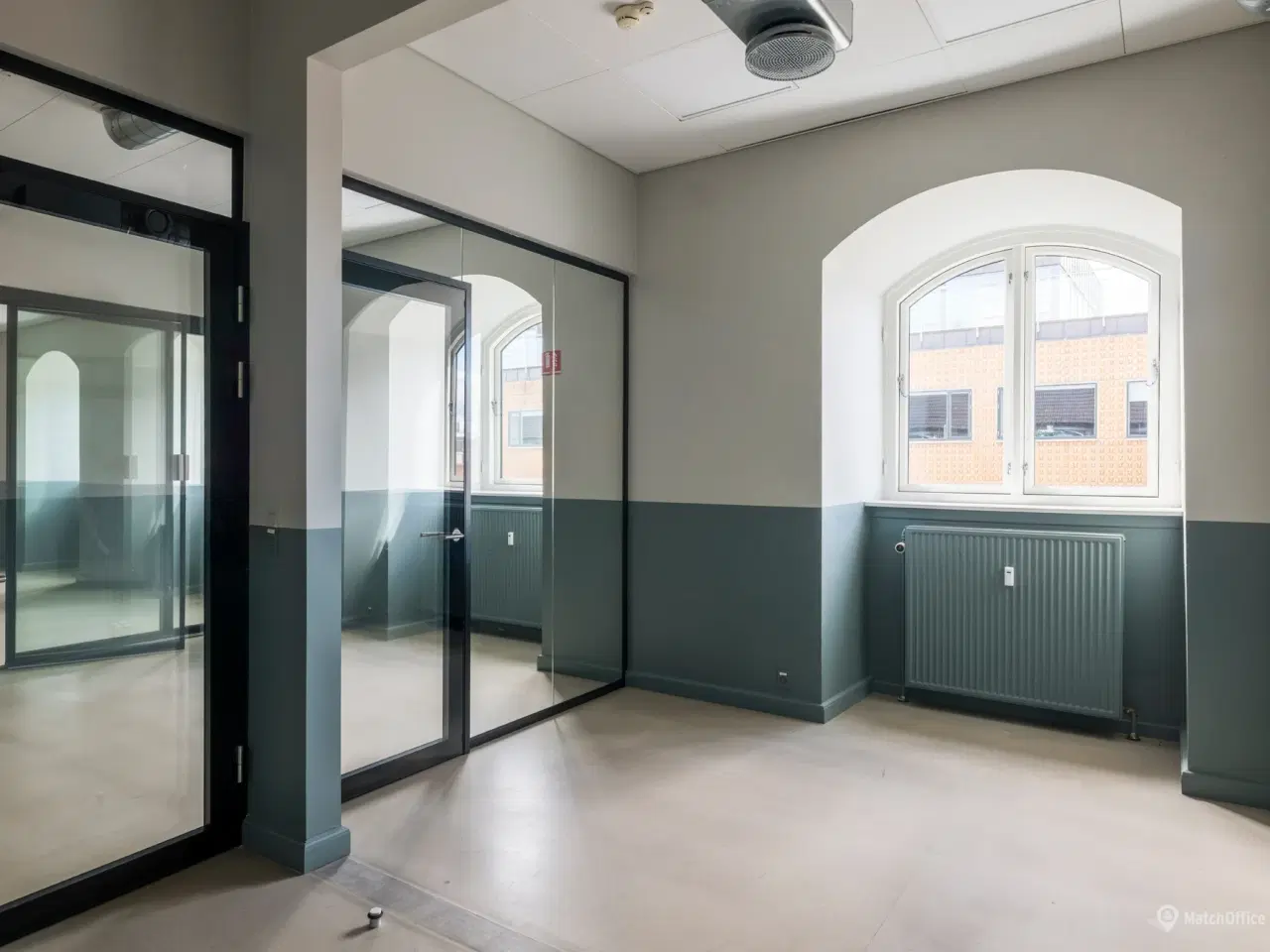 Billede 12 - Charmerende kontor med industriel vibe
