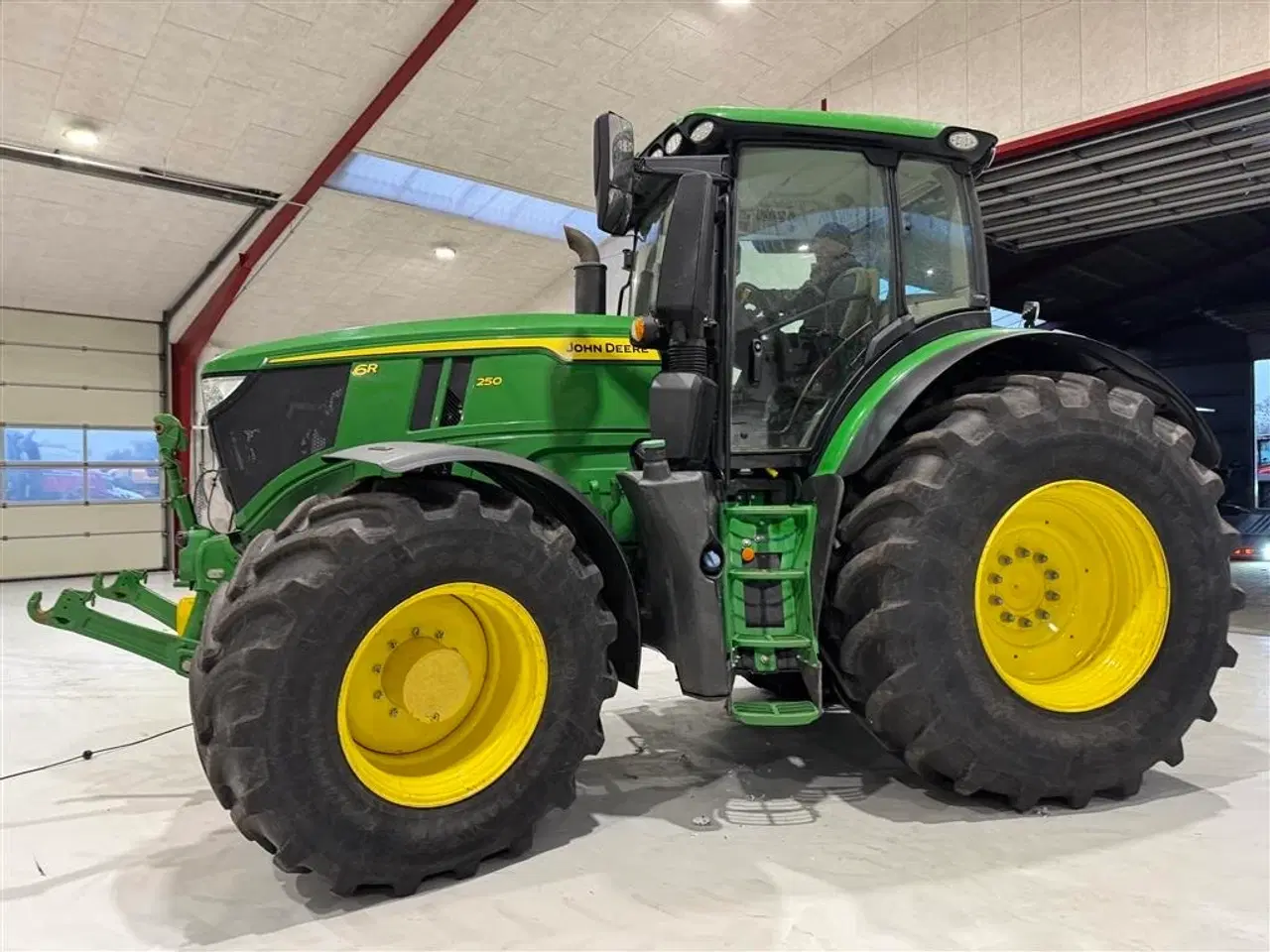 Billede 2 - John Deere 6R250 KUN 1300 TIMER! MEDE FRONT PTO OG GEN5 SKÆRM!