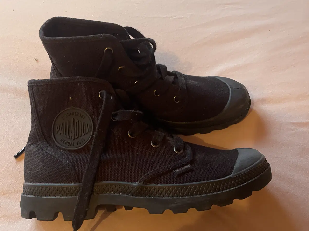 Billede 5 - Palladium støvlerne 3 par sort hvid og lyse
