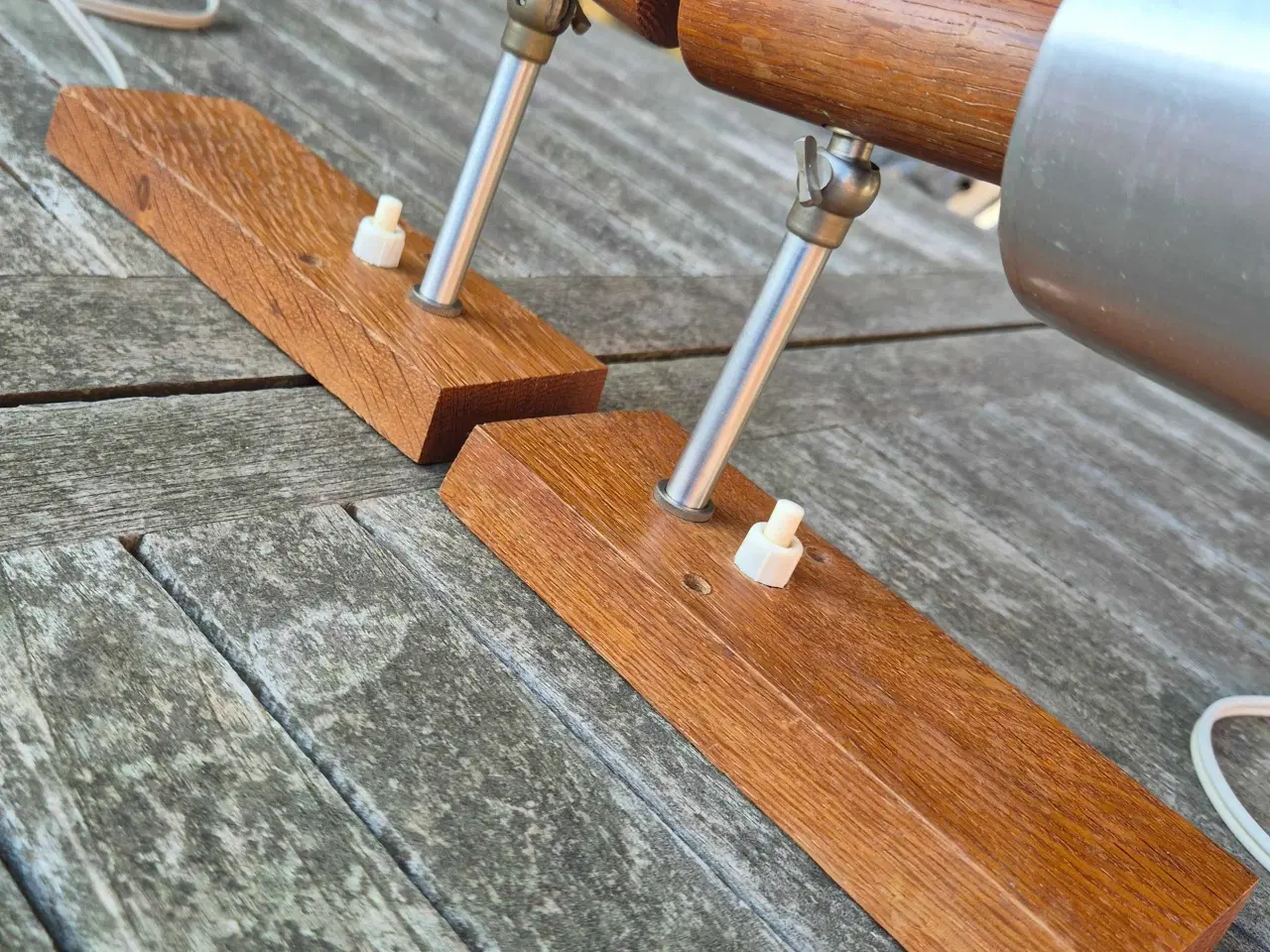 Billede 8 - Elegante væglamper I teak og alu 