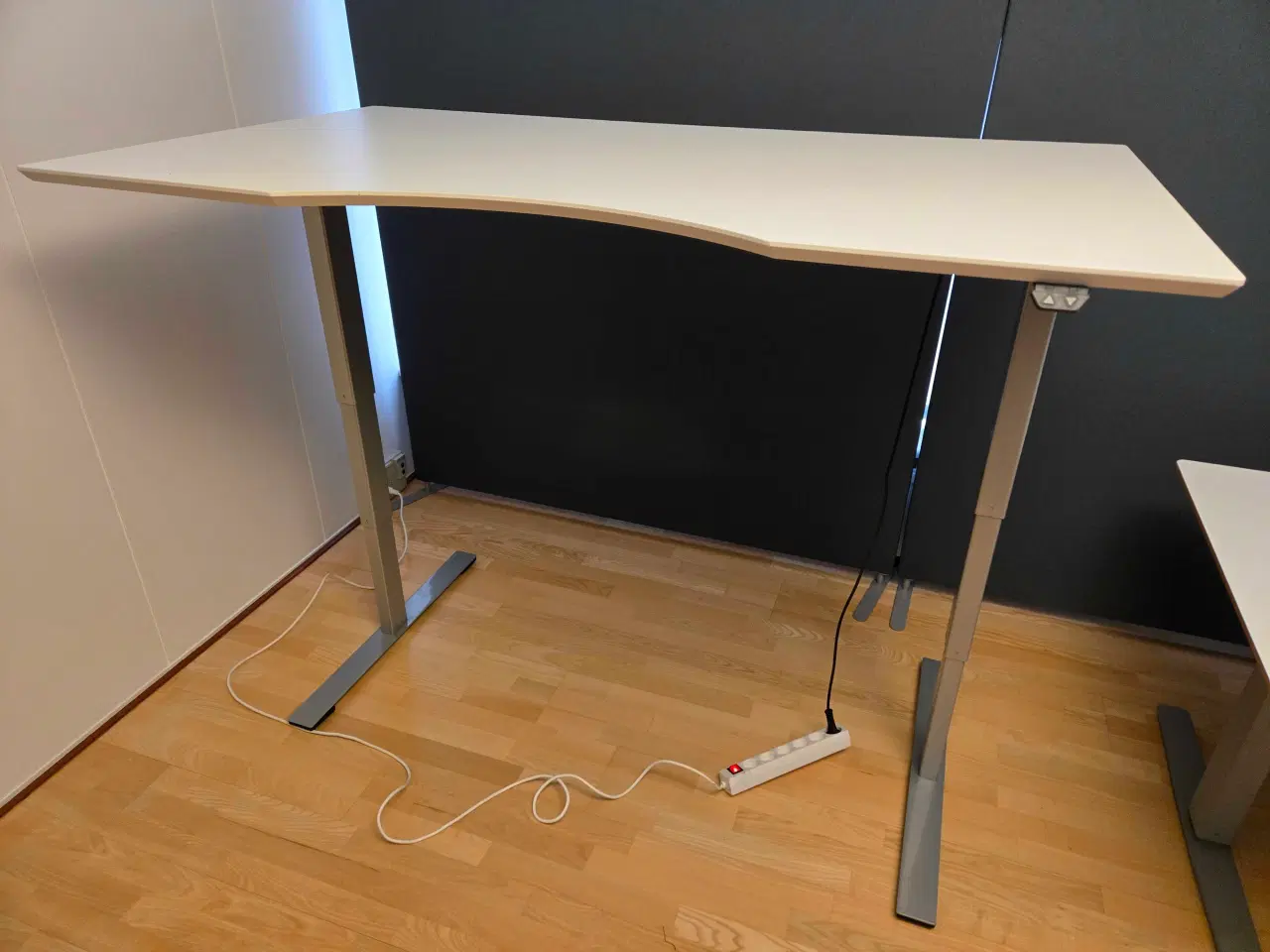 Billede 2 - Hæve-sænkebord