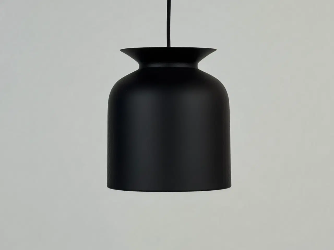 Billede 1 - GUBI Ronde Pendel – Sort Ø20 cm
