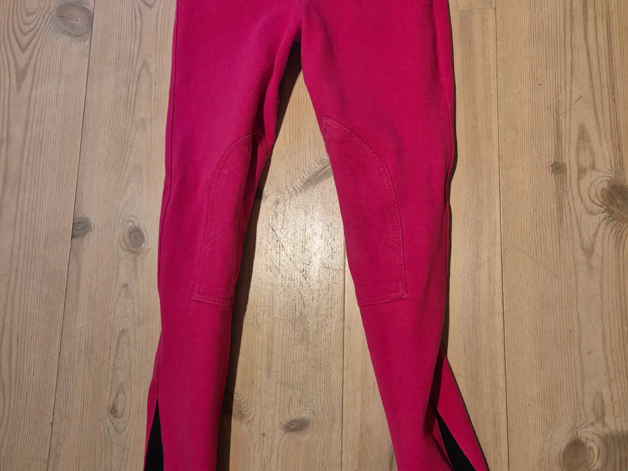 Billede 4 - Ridebukser og hjelm