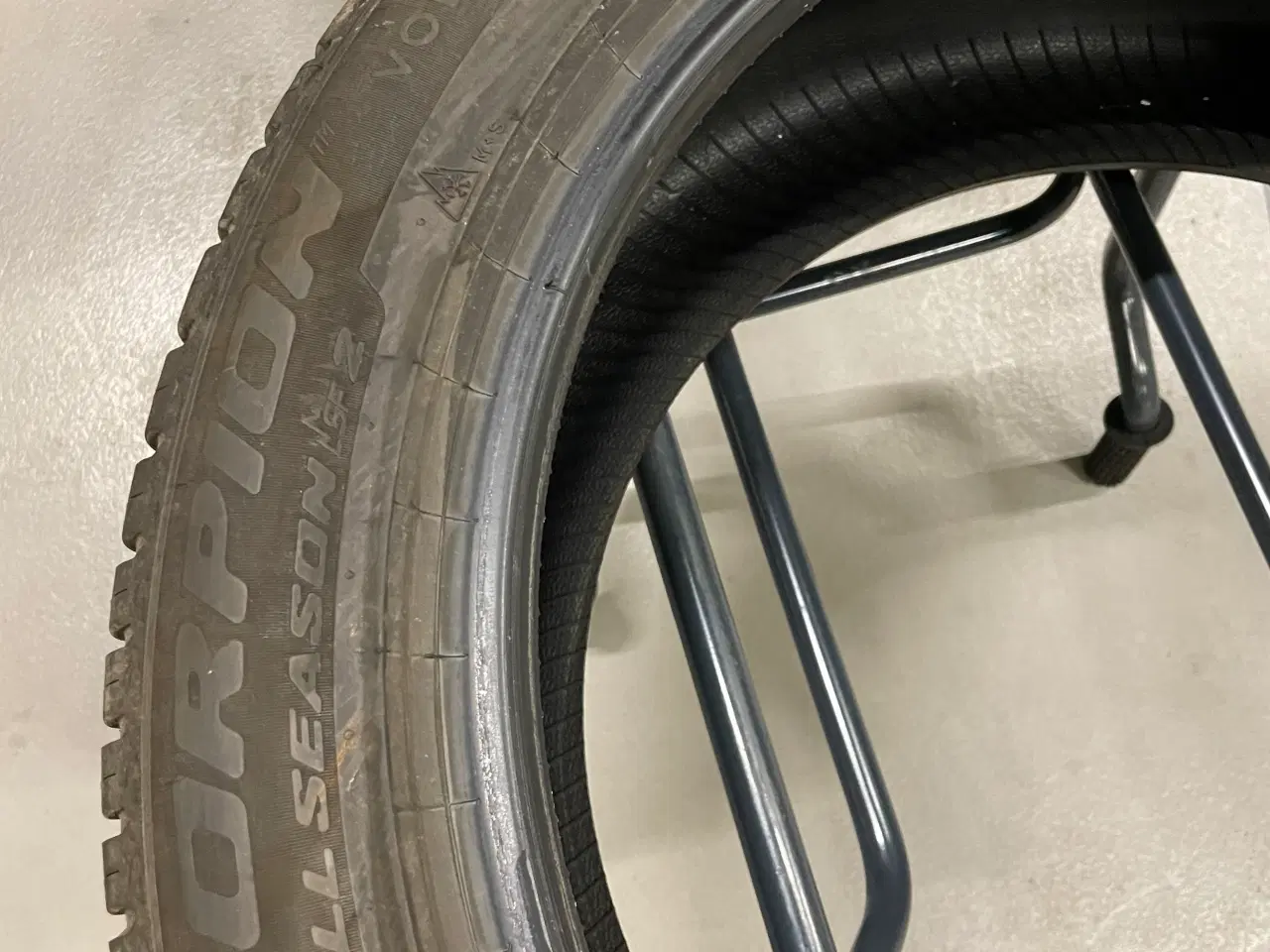 Billede 4 - 19 Tesla Model Y 255/45r19 Ref.H10 helårsdæk