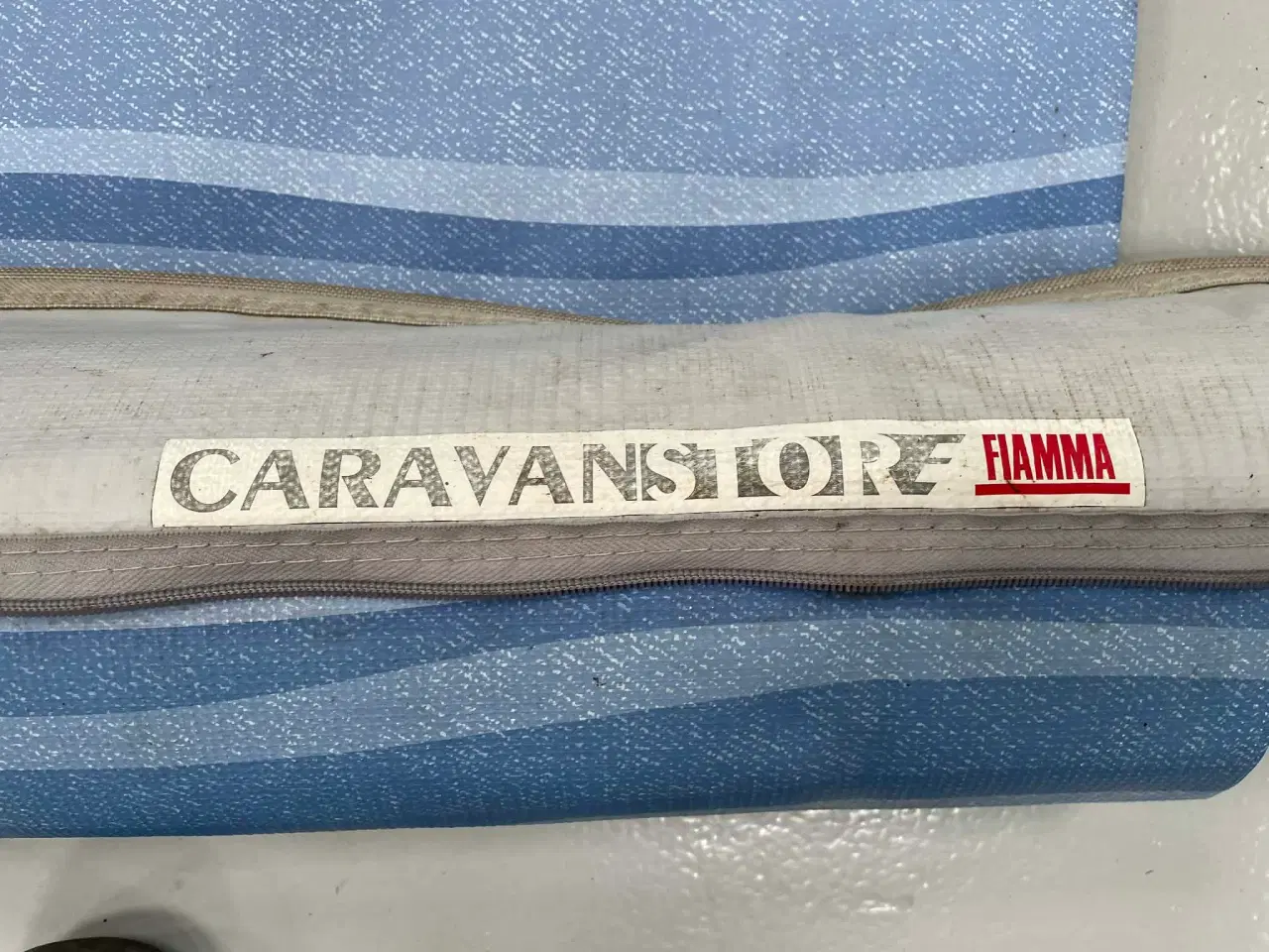 Billede 1 - Markise m 1 side og gulvtæppe