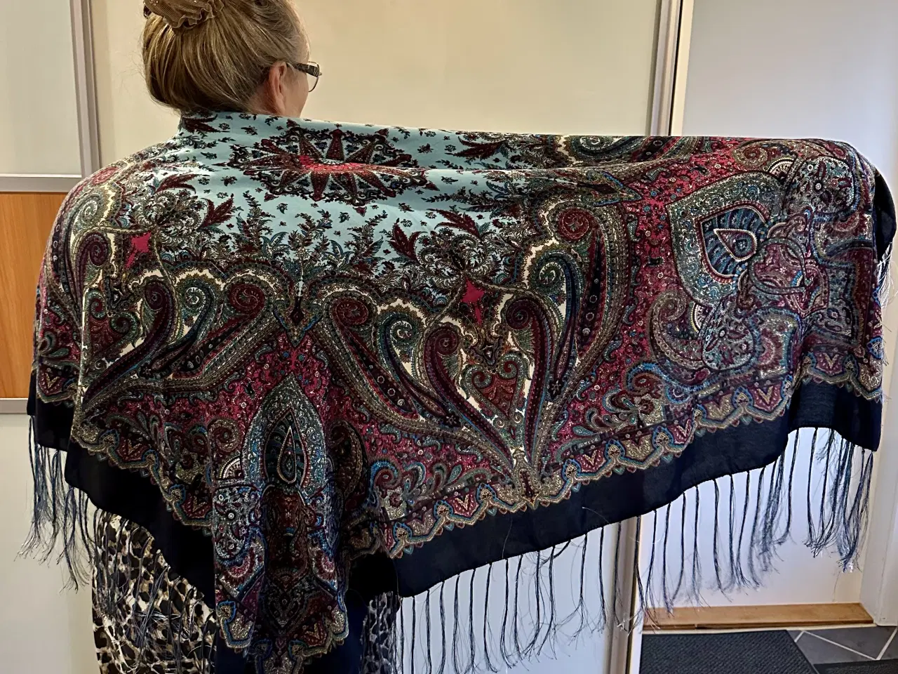 Billede 7 - To store retro uldsjal fra Rusland i flot stand