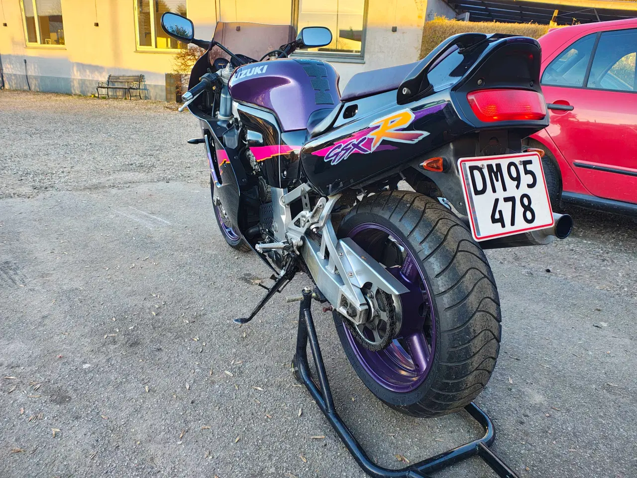 Billede 7 - Suzuki gsxr 750 nysynet med plader.