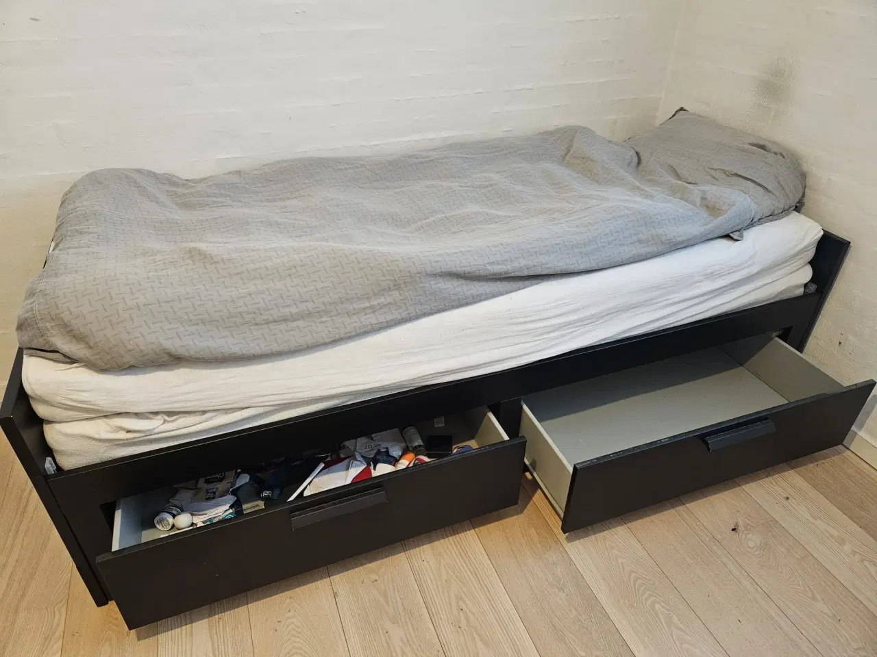 Billede 3 - Ikea seng bortgives