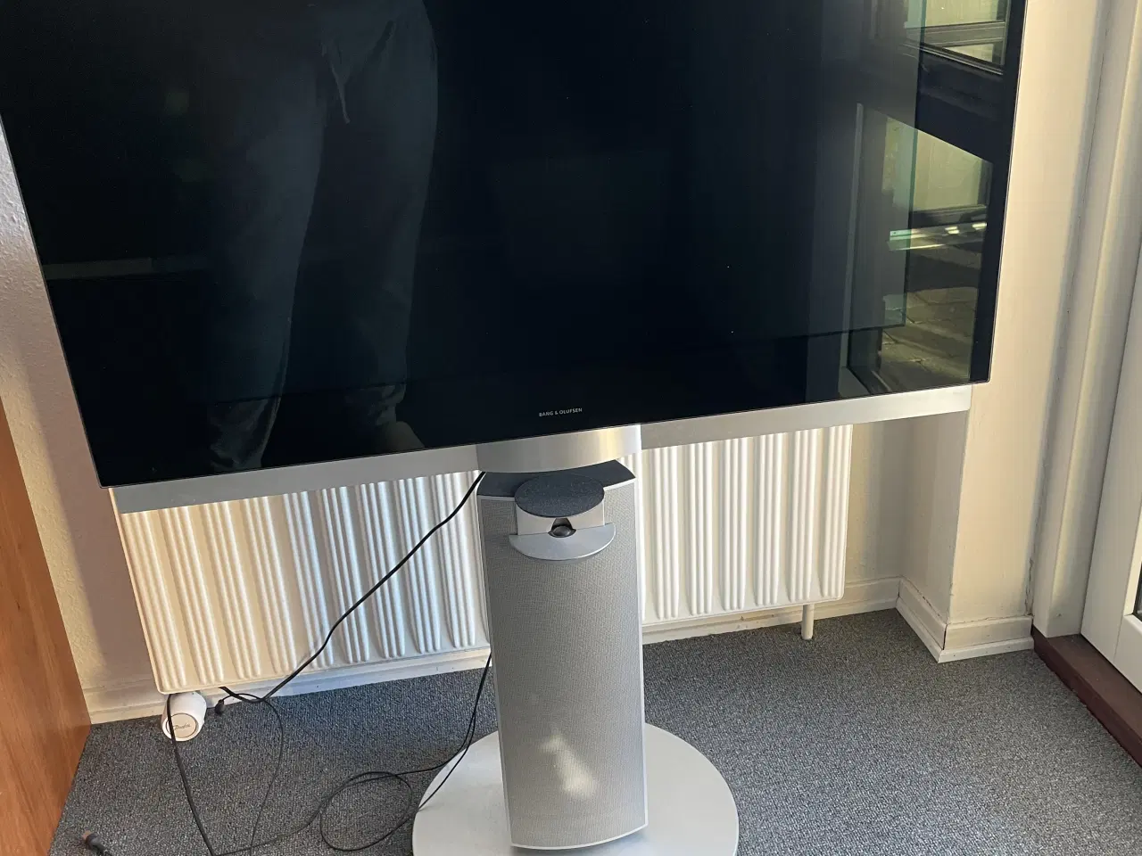 Billede 1 - TV med dvd afspiller og drejesokkel