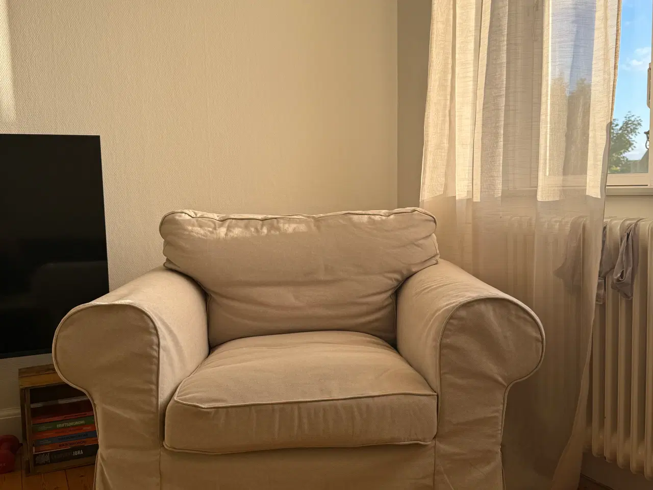 Billede 2 - Beige lænestol fra IKEA