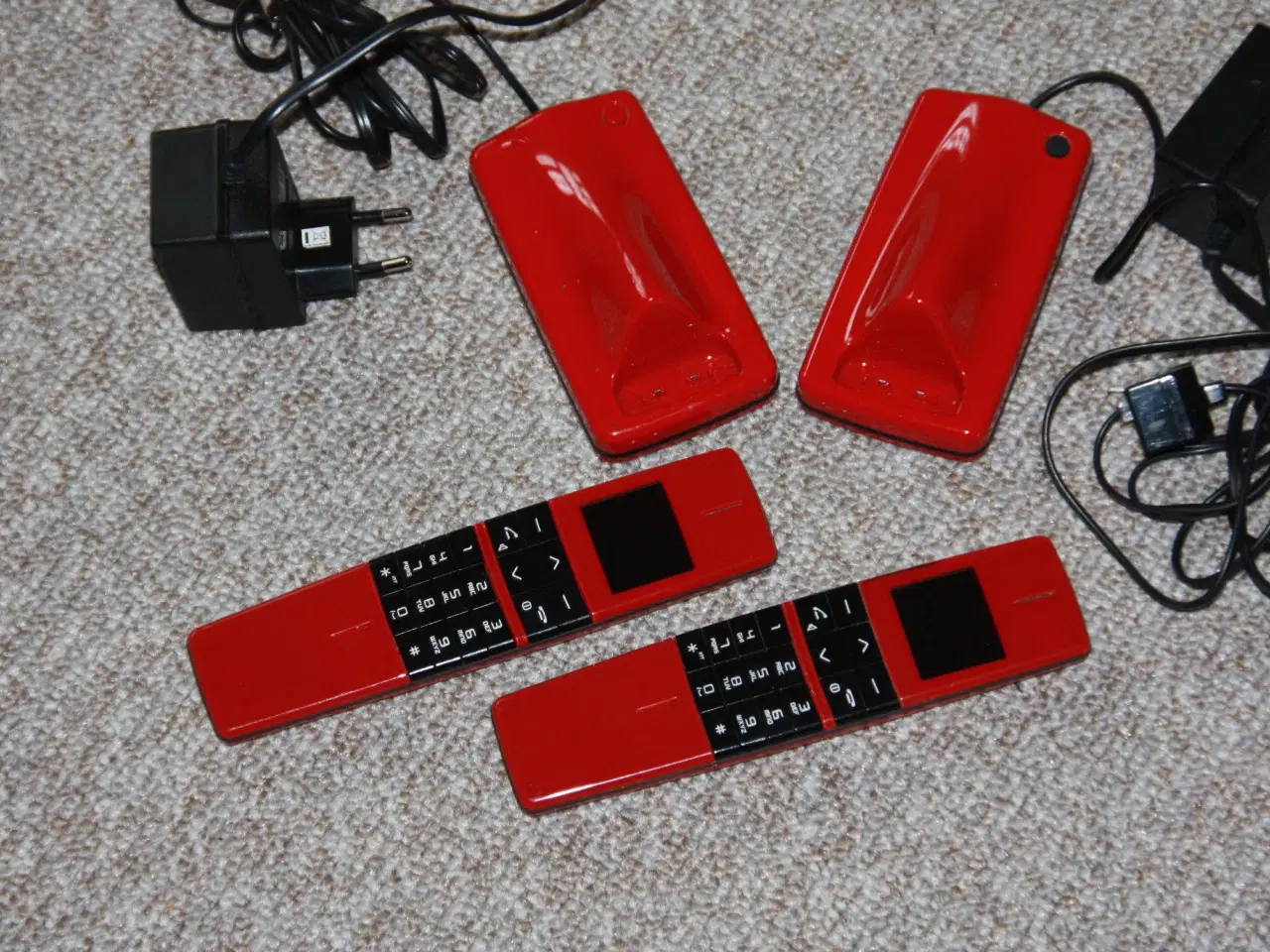 Billede 3 - Bordtelefon fra Kirk , pris for 2 stk. vintage rød