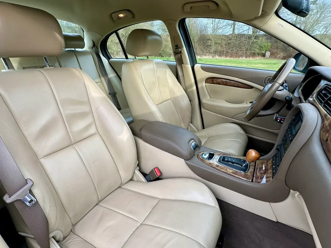 Billede 10 - Jaguar S-Type 2.0 V6 – Komfort, stil og køreglæde 